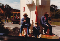 onbekend (l), Gieneke Wiegman (m), Trijntje Wiegman (r)