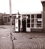Roelof van Rijsten aan het werk, na 1965