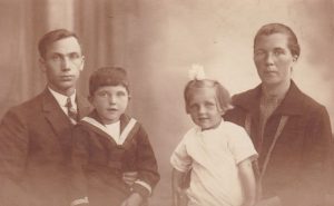 Jan Kuik, Geert Jan, Jantje Zwaantina en Jantje Hofman, 1926