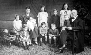 familie Opstal, 1930
