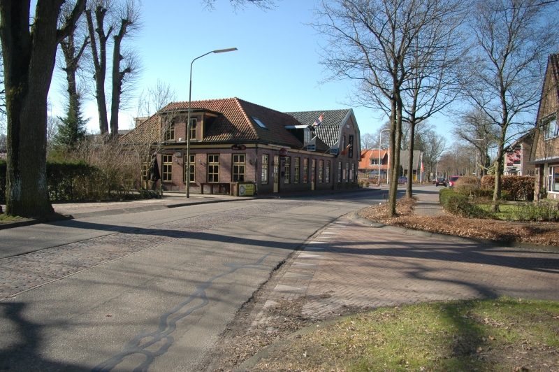 Blik op café Route 66 in Vledder (Dorpsstraat 36)